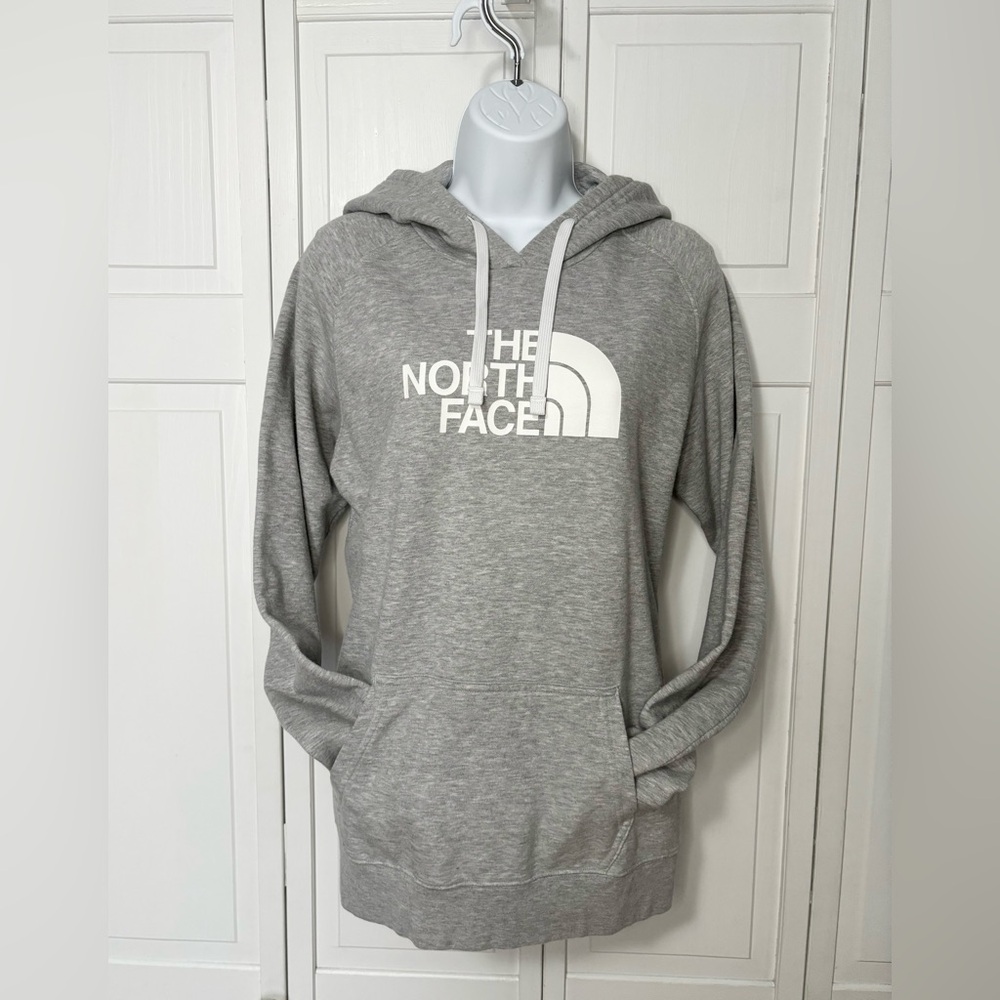 Women’s Gray The North Face Half Dome Hoodie sweatshirt size large EUC